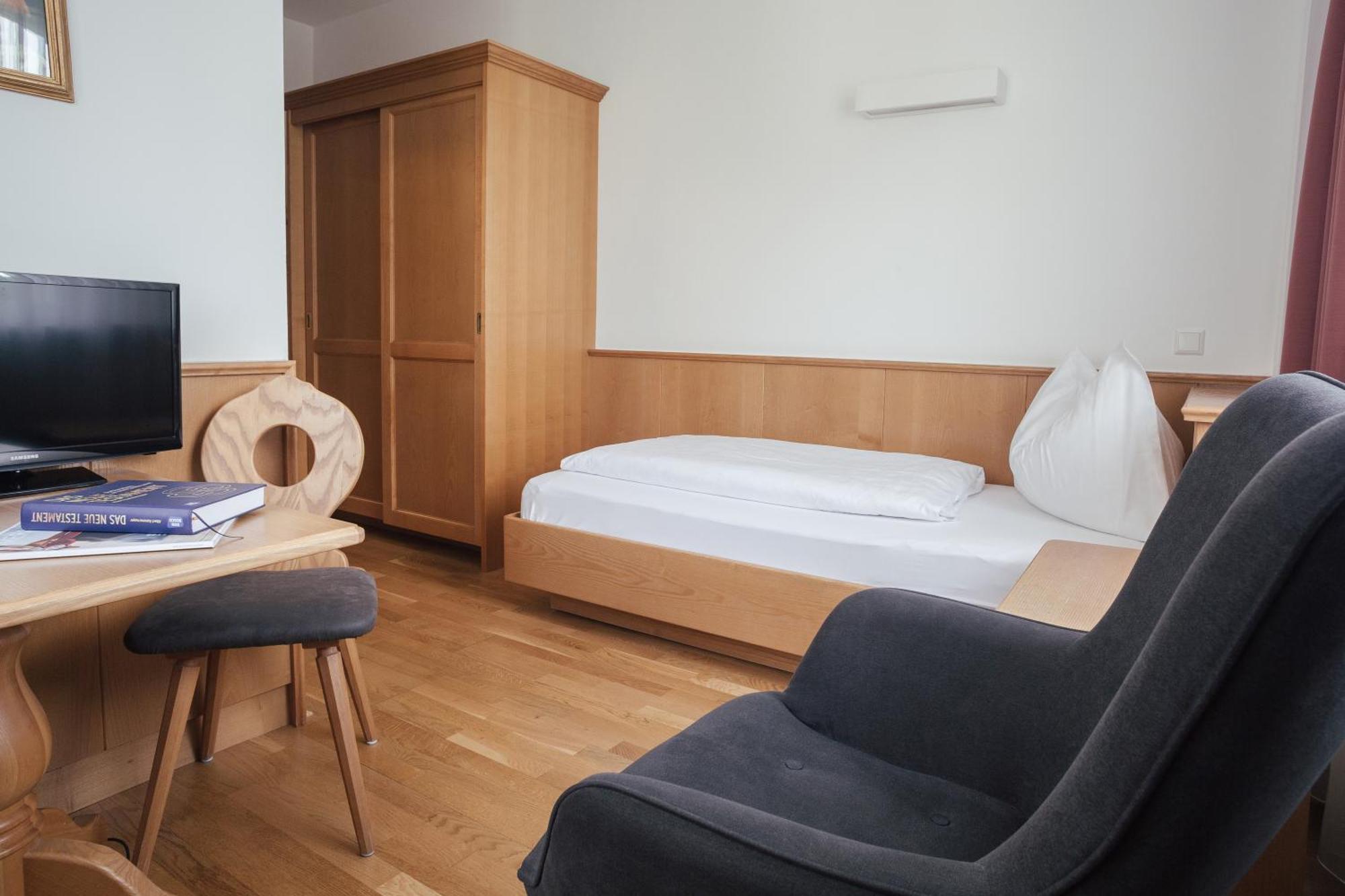 Gaestehaus Salvatorianerinnen Meran Zewnętrze zdjęcie