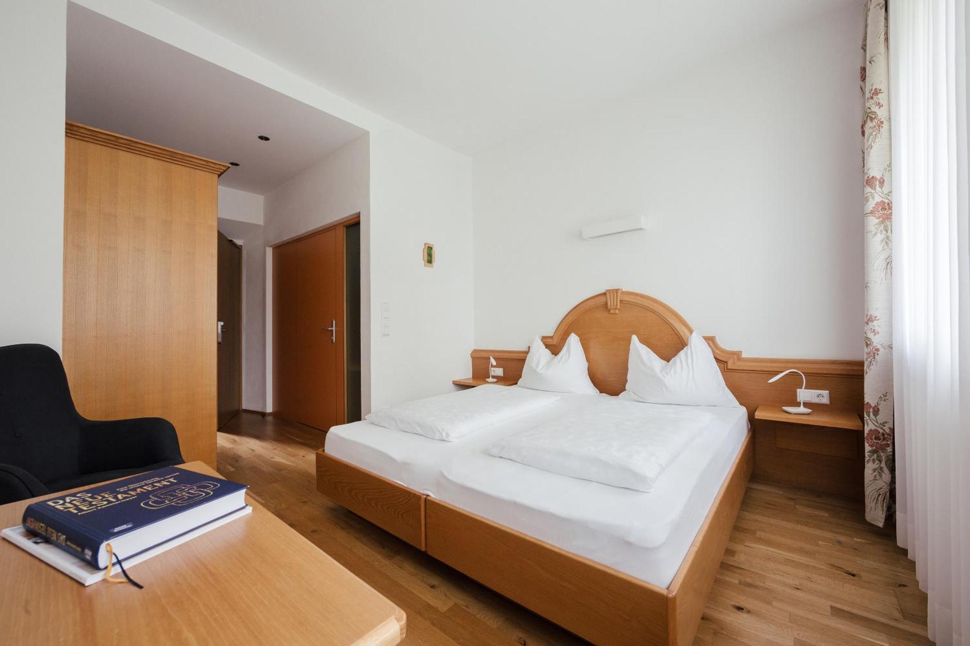 Gaestehaus Salvatorianerinnen Meran Zewnętrze zdjęcie