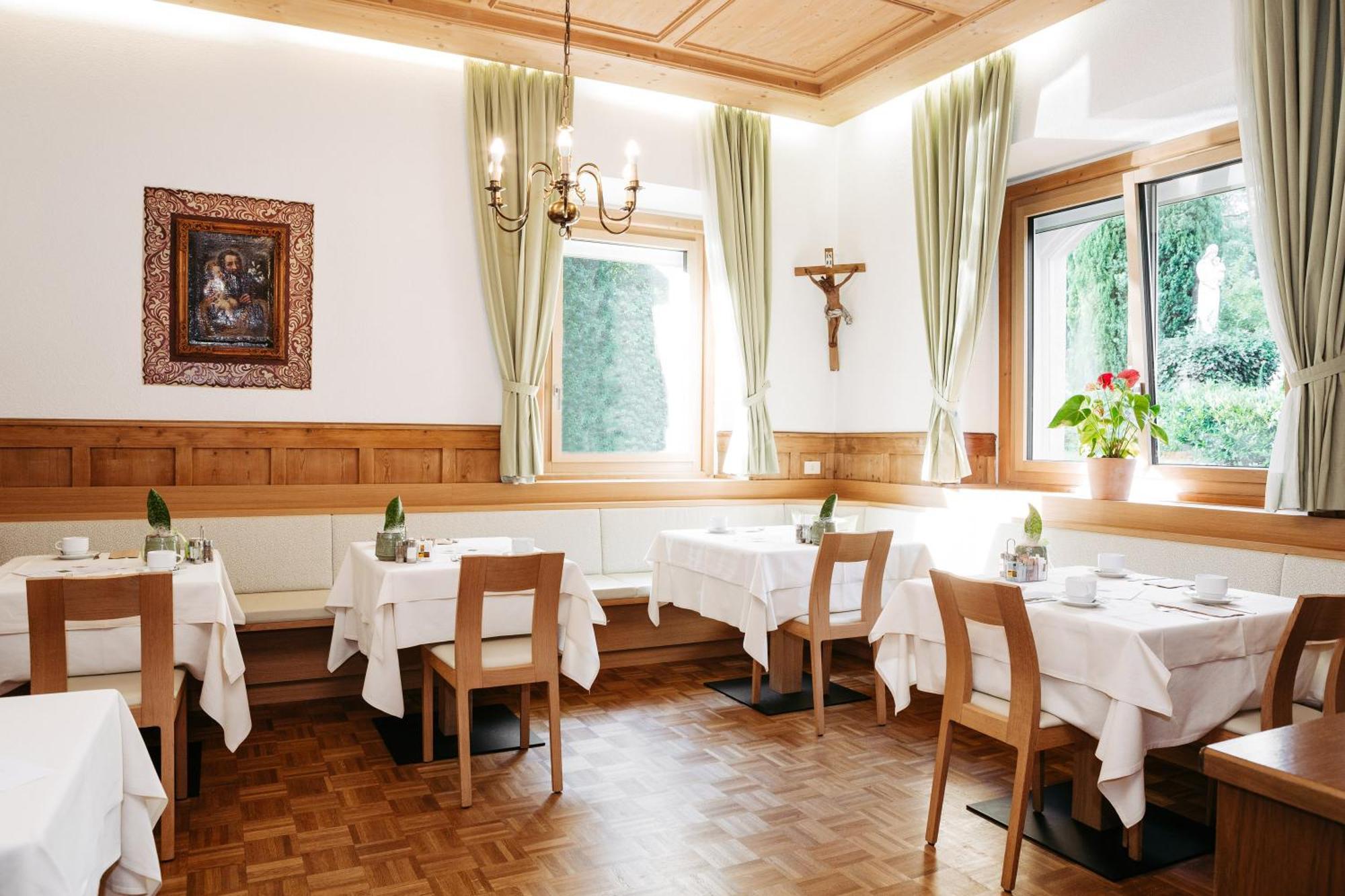 Gaestehaus Salvatorianerinnen Meran Zewnętrze zdjęcie