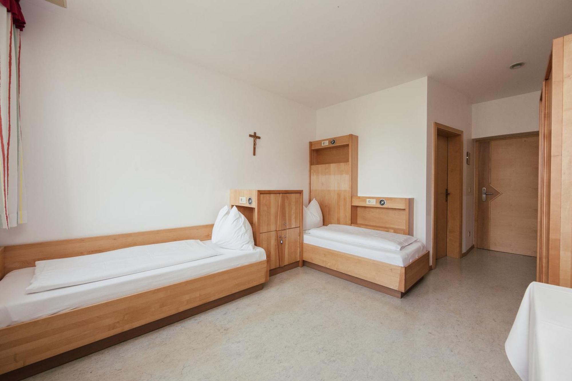 Gaestehaus Salvatorianerinnen Meran Zewnętrze zdjęcie
